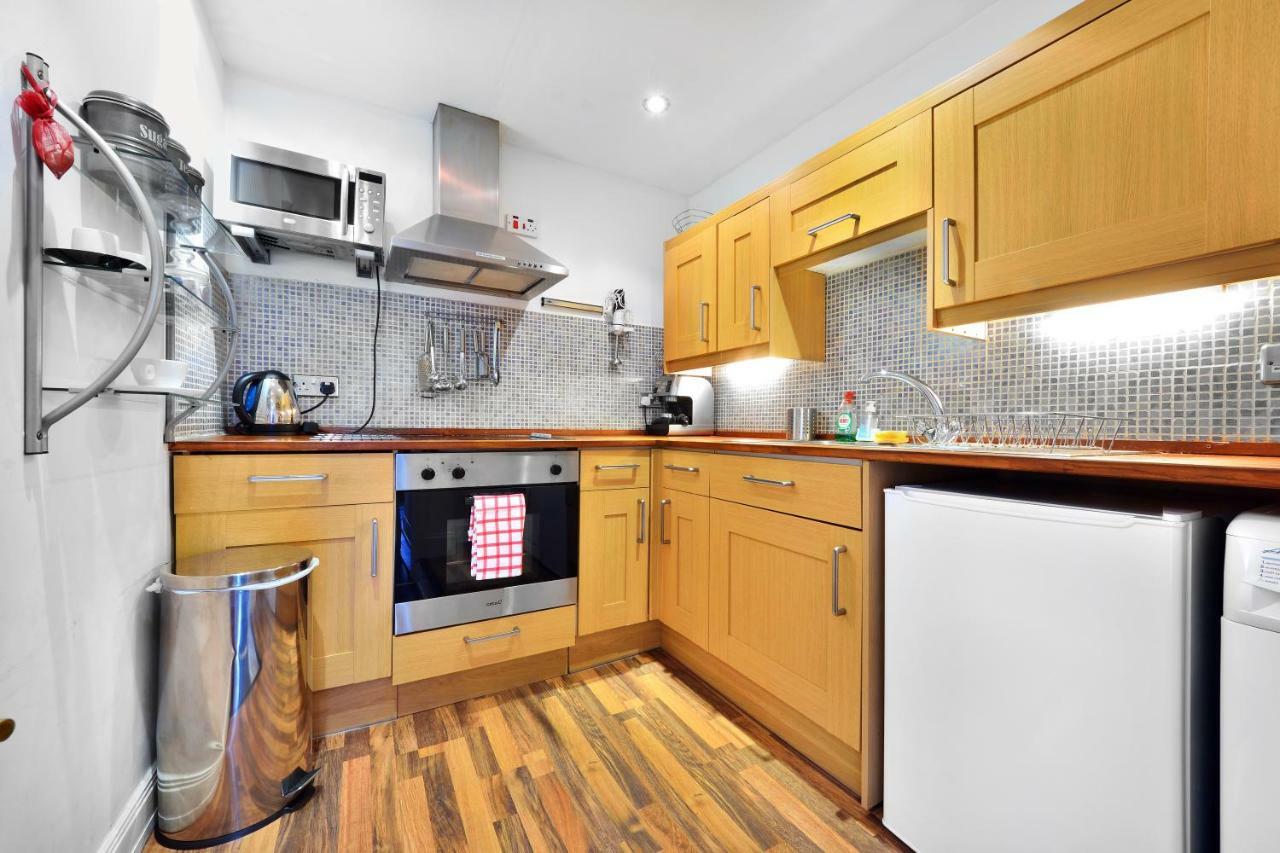 Royal Mile View Apartment เอดินบะระ ภายนอก รูปภาพ