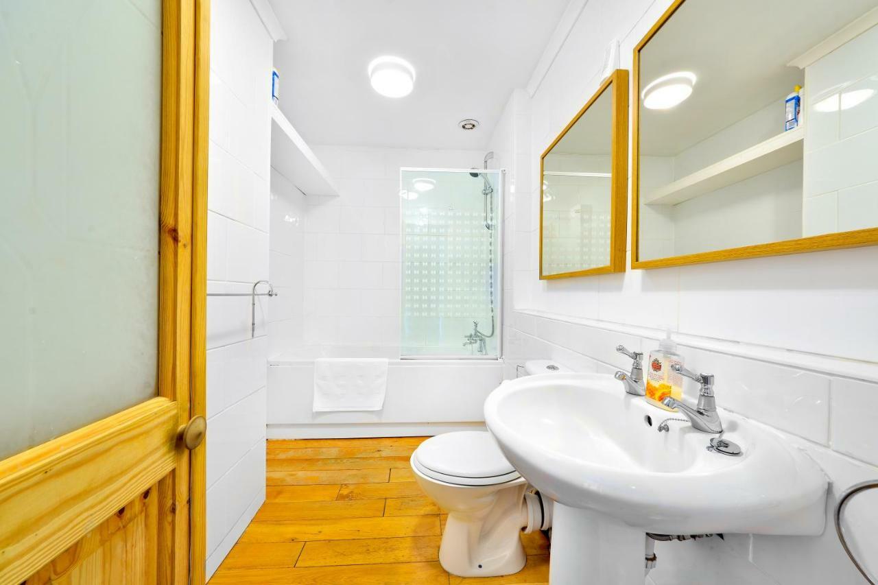 Royal Mile View Apartment เอดินบะระ ภายนอก รูปภาพ