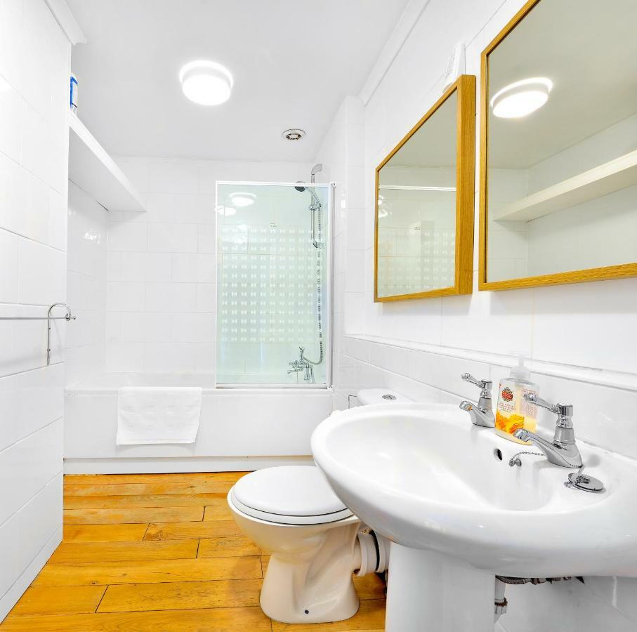 Royal Mile View Apartment เอดินบะระ ภายนอก รูปภาพ